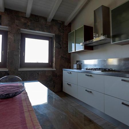 Villa Alba Esclusiva Villa Con Piscina A Sfioro E Vista Mozzafiato Sul Mare Куняна Екстериор снимка